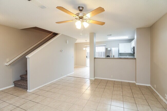 Foto del edificio - 1616 Columbia Dr