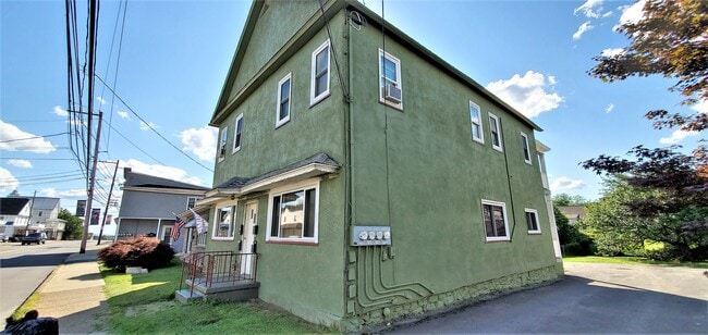 Building Photo - 529 S Main St