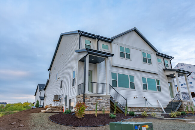 Building Photo - 113 Prairie Heights Dr