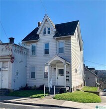Building Photo - 649 Spring St