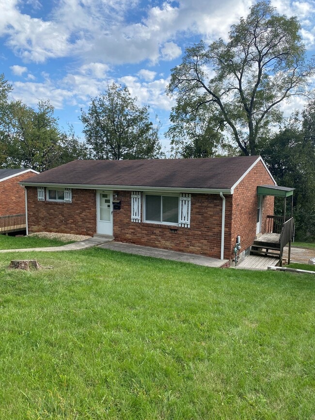 Foto del edificio - 733 Darlington St