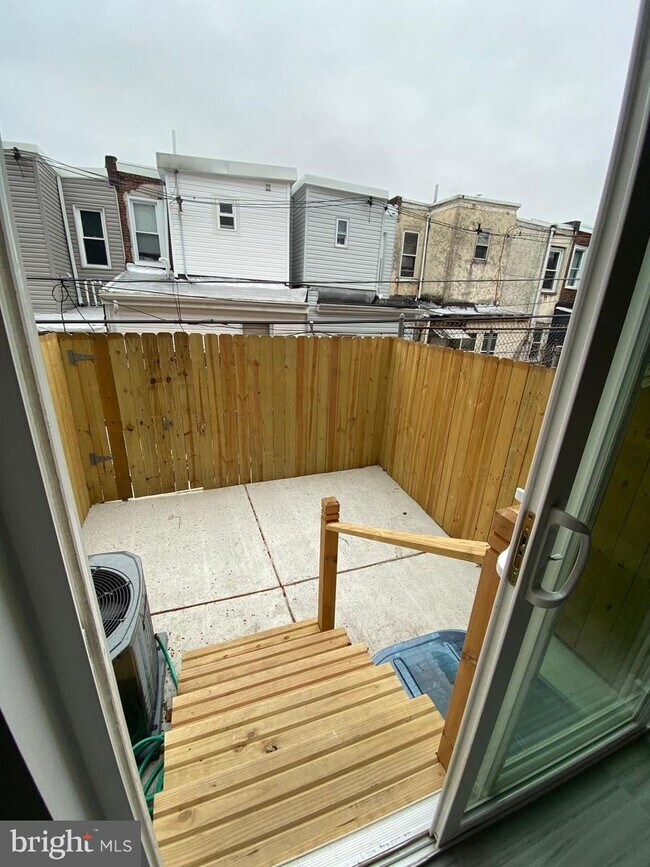 Foto del edificio - 1420 N Newkirk St