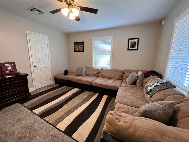 Foto del edificio - GREAT STARTER HOME IN HAUGHTON, LA
