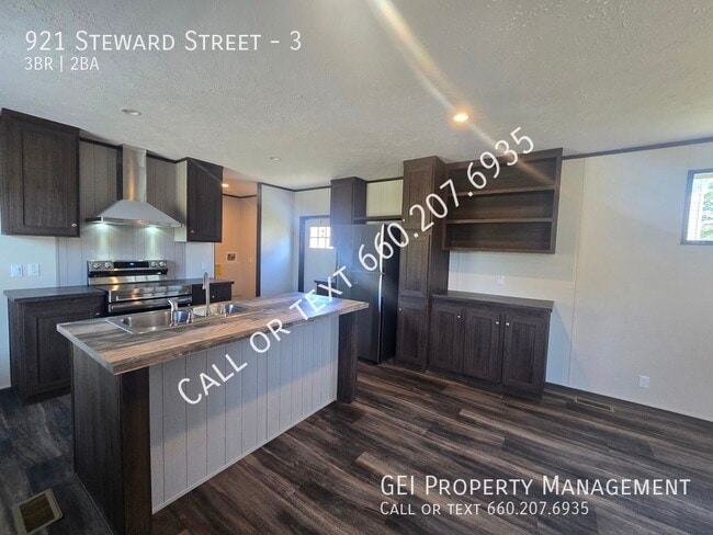 Foto del edificio - 921 Steward St