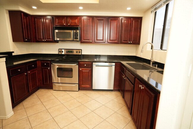 Foto del edificio - 4925 E Desert Cove Ave