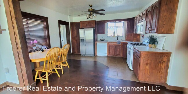 Foto del edificio - 3 br, 1 bath House - 3862 S 5500 W
