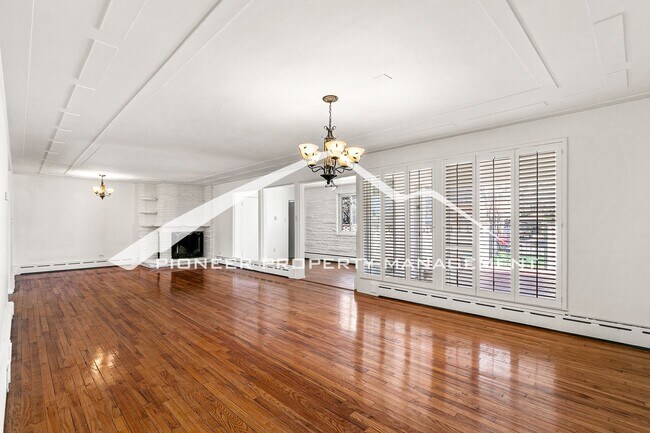 Photo - Spacious Home with Fenced Yard and Washer/Dryer
