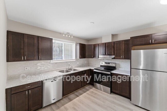 Foto del edificio - 2405 Greenland Ave