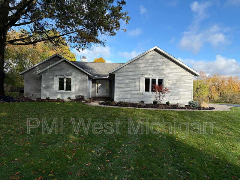 Foto principal - 623 146th Ave