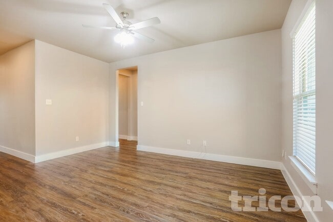 Interior Photo - Tricon Southfork