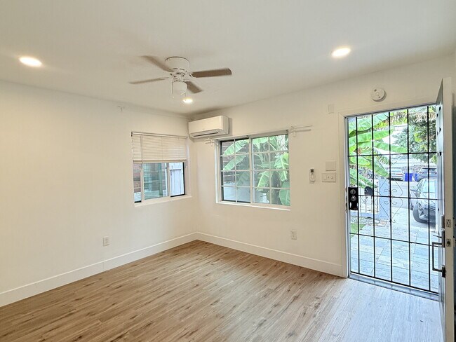 Foto del edificio - 3 BR / 2 BA Completely Remodeled Home