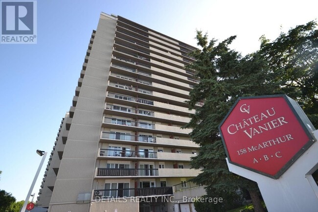 Photo du bâtiment - 158-158A McArthur Ave.