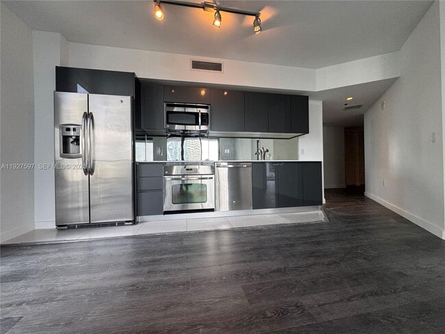 Foto del edificio - 31 SE 6th St