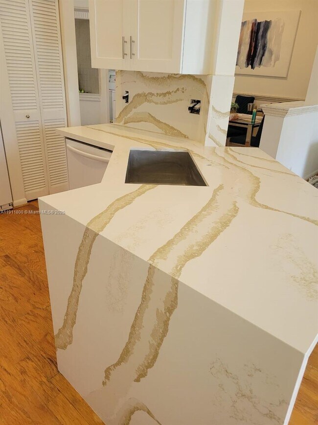 Foto del edificio - 900 Savannah Falls Dr