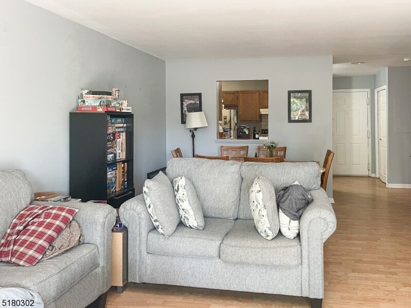 971 Bloomfield Ave Unit C12, Glen Ridge, NJ 07028 Room for Rent in