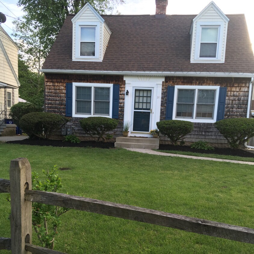 Casa - 31 Linwood Ave