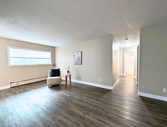 Building Photo - Hugo Place