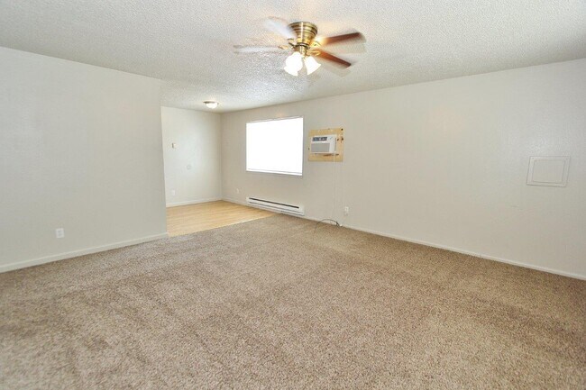 Foto del edificio - 211 S Highland Dr