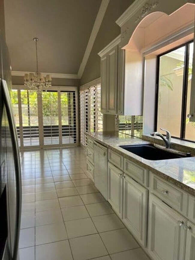 Foto del edificio - 150 Cape Pointe Cir