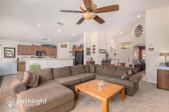 Foto del edificio - 8625 W Chickasaw St