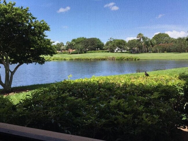 Foto del edificio - 19249 Sabal Lake Dr