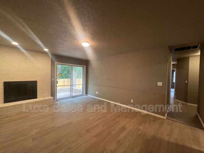 Foto del edificio - 503 Turtle Creek Dr