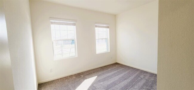 Foto del edificio - 6311 Highland Trl Dr