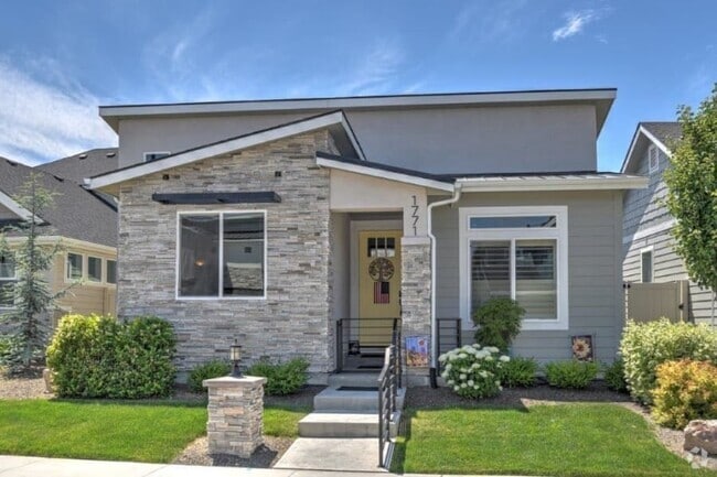 Building Photo - 1771 E Knobcone Dr