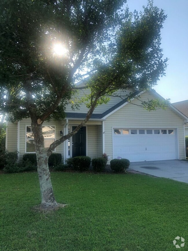 Building Photo - 4315 Lakemoor Dr