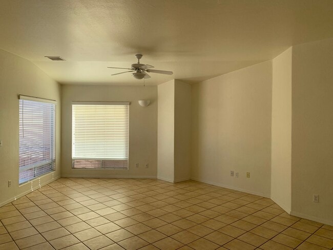 Building Photo - MOVE IN SPECIAL -  HOUSE - VERDE SANTA FE ...