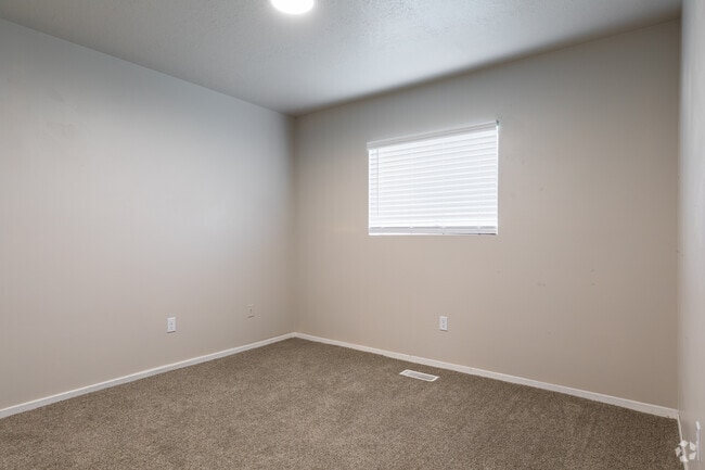 2HAB, 2BA - 780 ft² - Pointe at Fort Union