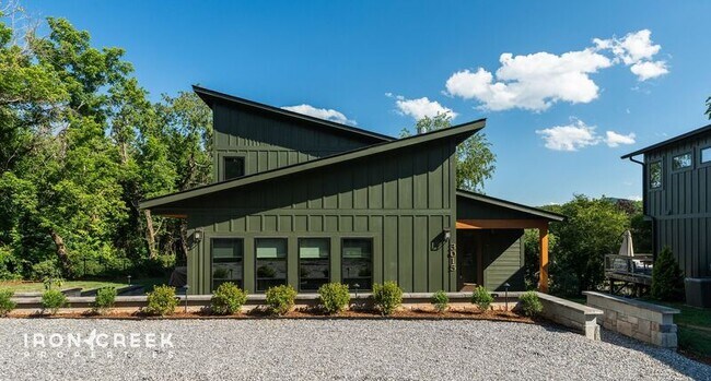 Foto del edificio - 3015 Sand Hill Crane Dr