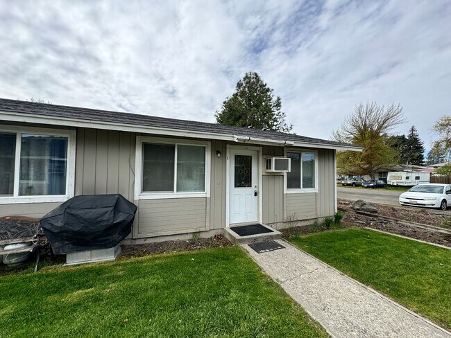 Foto del edificio - Cute Ground Floor 2 Bed, 1 Bath in Medical...