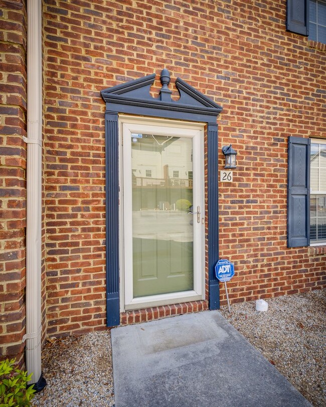 Building Photo - 2 br/ 2.5 bath condo in Johnson City TN