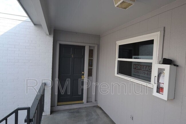 Building Photo - 3350 LA-1