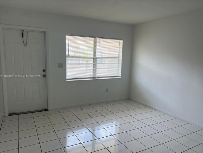 Foto del edificio - 5310 NW 22nd St