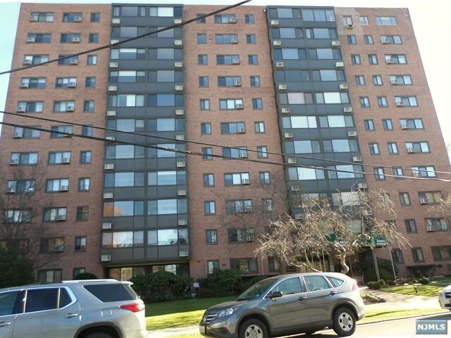 Primary Photo - 90 Prospect Ave