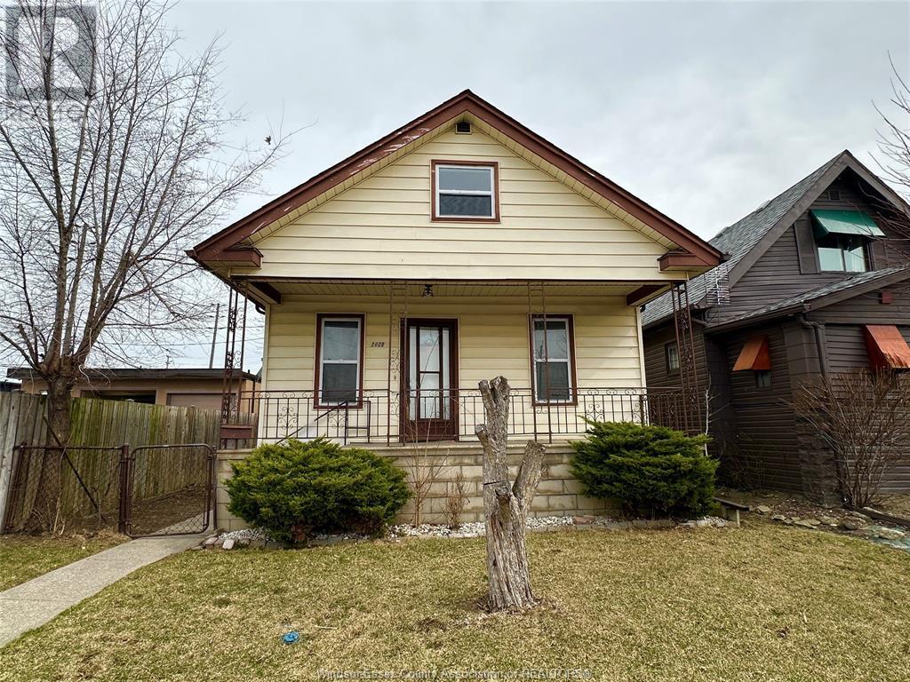 Primary Photo - 1608 Highland Ave