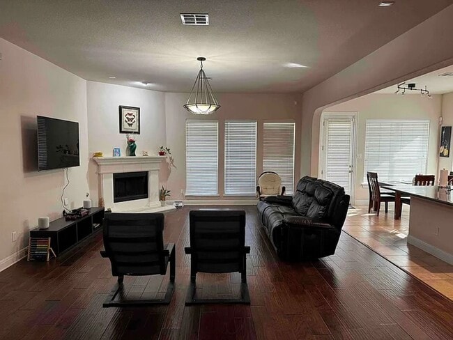 Building Photo - Walsh Trails Beautiful Home