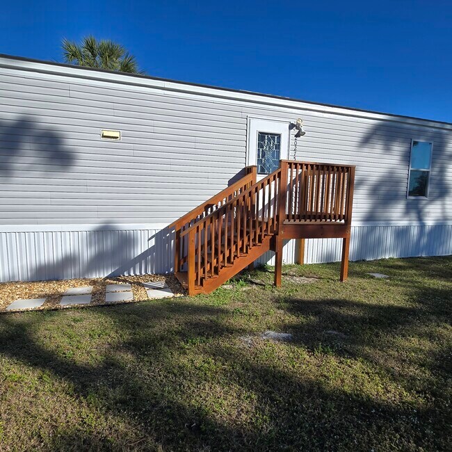 Foto del edificio - 20275 Sherrill Ln