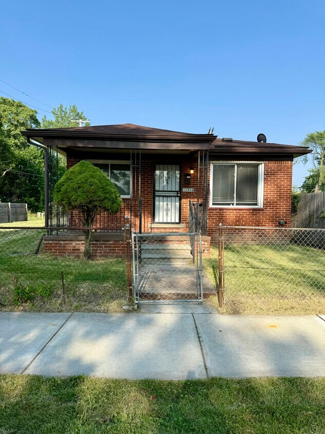 Foto principal - 15852 Wabash St