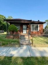 Building Photo - 15852 Wabash St