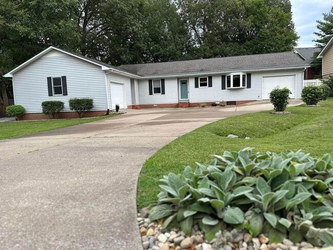 Foto del edificio - 3940 Halehaven Dr