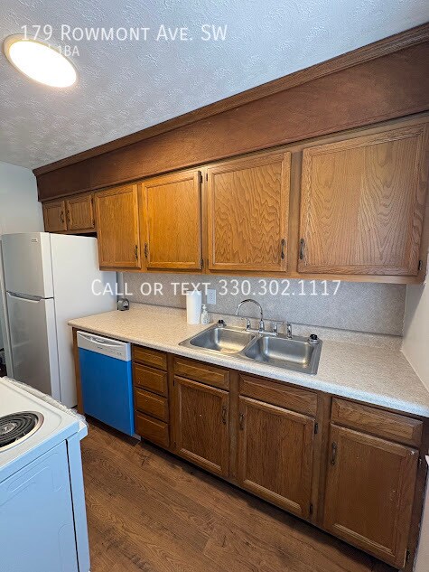 Foto del edificio - 179 Rowmont Ave SW