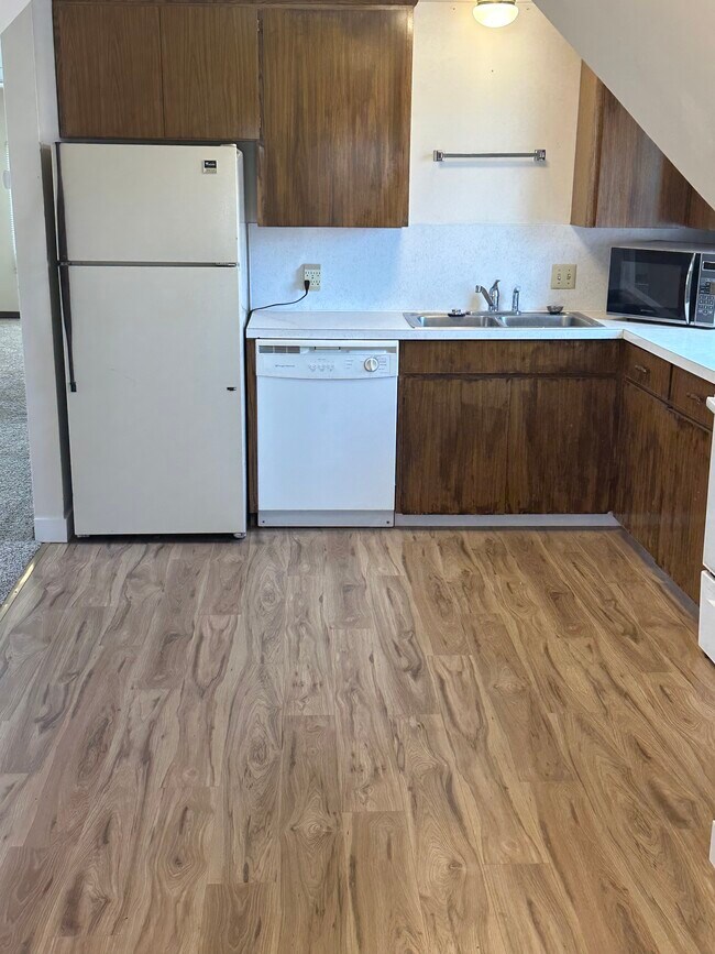 Kitchen - 1557 S 3rd Ave