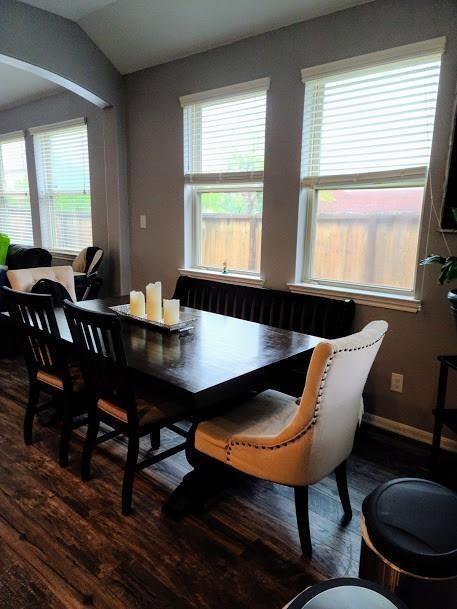 Foto del edificio - 6915 Hunters Trace Ln