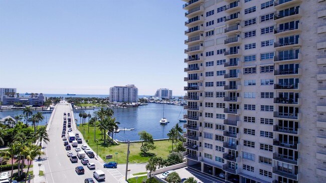 Building Photo - 2500 E Las Olas Blvd