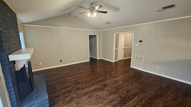 Foto del edificio - 17219 Seven Pines Dr