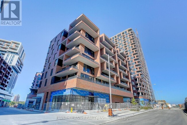 Building Photo - 38 Simcoe Promenade