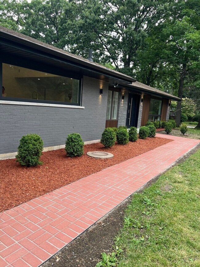Foto del edificio - 1582 Arbor Ave